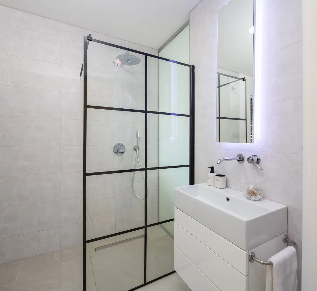 Modern Poolside Villa Retreat, Zaostrog