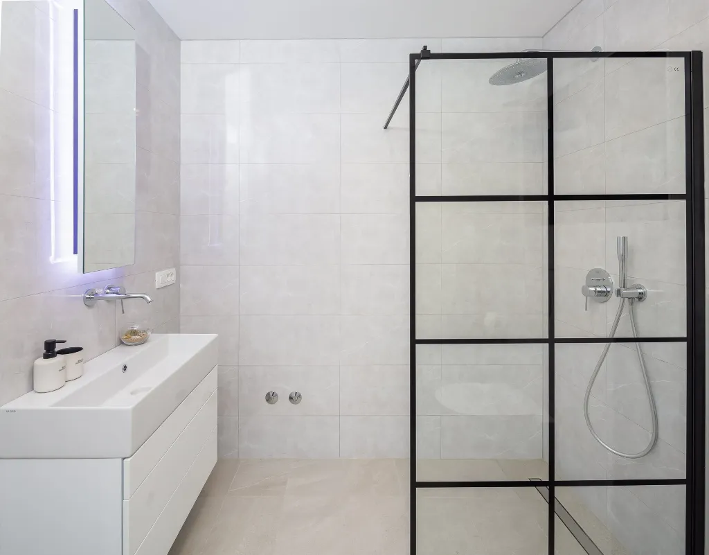 Modern Poolside Villa Retreat, Zaostrog