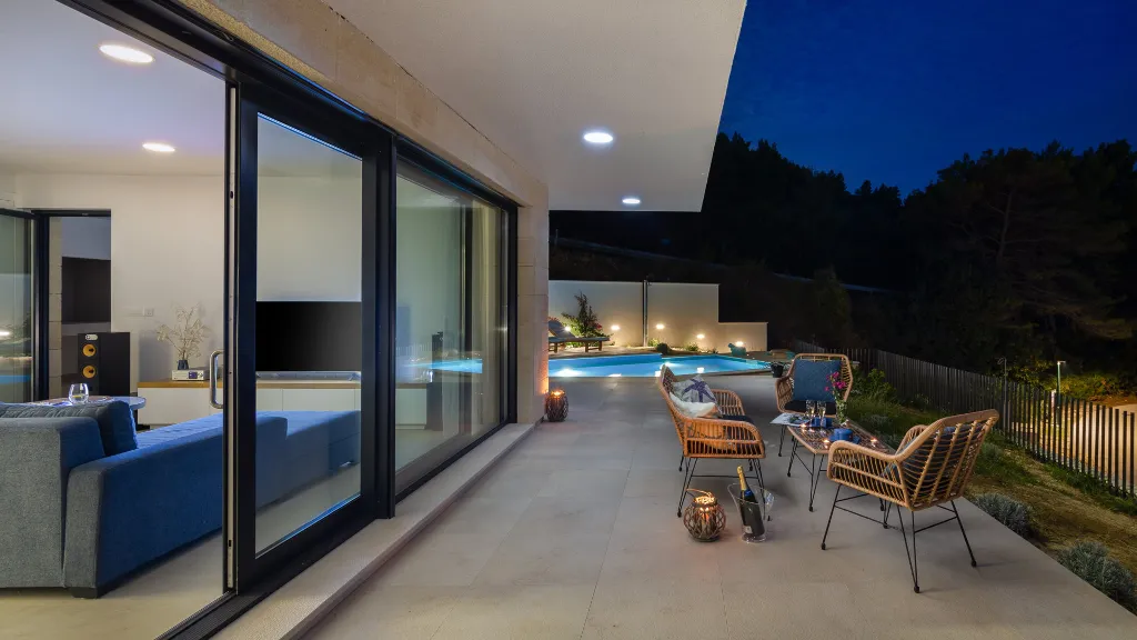 Modern Poolside Villa Retreat, Zaostrog