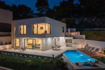 Modern Poolside Villa Retreat, Zaostrog