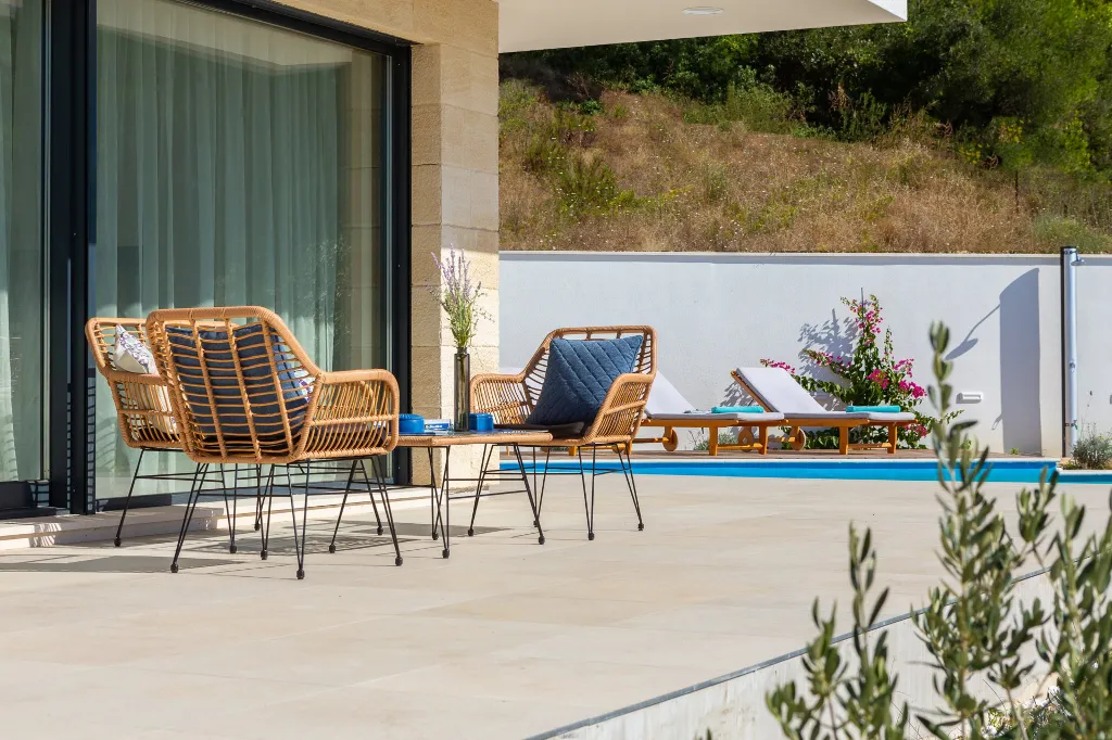 Modern Poolside Villa Retreat, Zaostrog