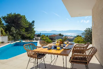 Modern Poolside Villa Retreat, Zaostrog