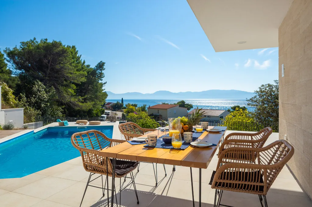 Modern Poolside Villa Retreat, Zaostrog