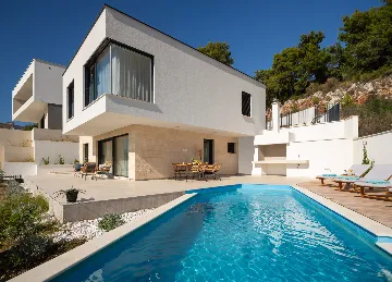 Modern Poolside Villa Retreat, Zaostrog