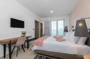 Spacious 8-Bedroom Villa with Pool in Labin