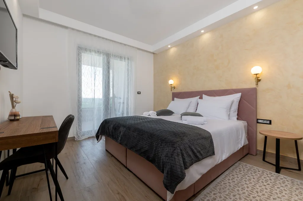 Spacious 8-Bedroom Villa with Pool in Labin