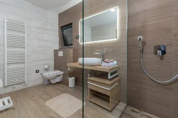 Spacious 8-Bedroom Villa with Pool in Labin