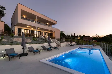 Spacious 8-Bedroom Villa with Pool in Labin