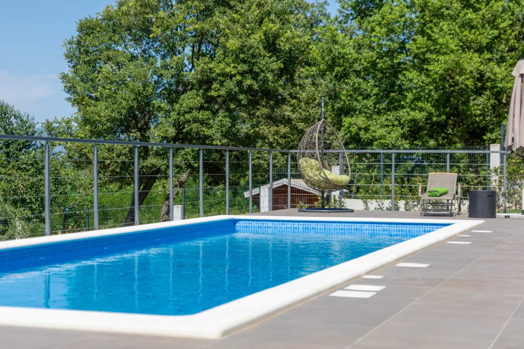 Spacious 8-Bedroom Villa with Pool in Labin