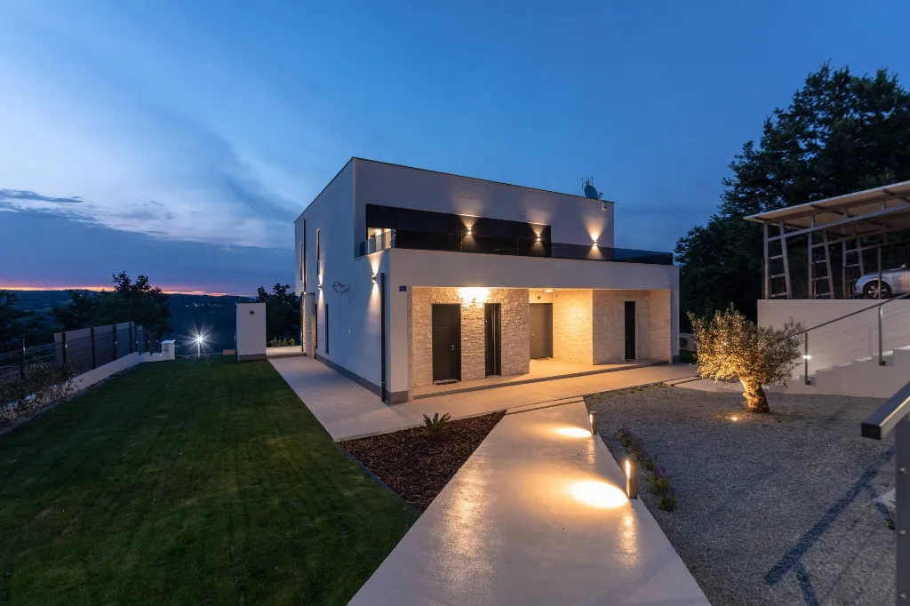 Spacious 8-Bedroom Villa with Pool in Labin