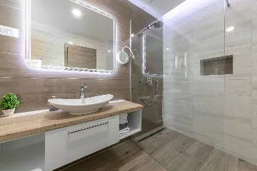 Spacious 8-Bedroom Villa with Pool in Labin