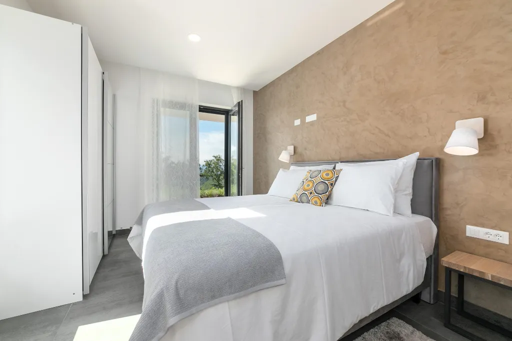 Spacious 8-Bedroom Villa with Pool in Labin