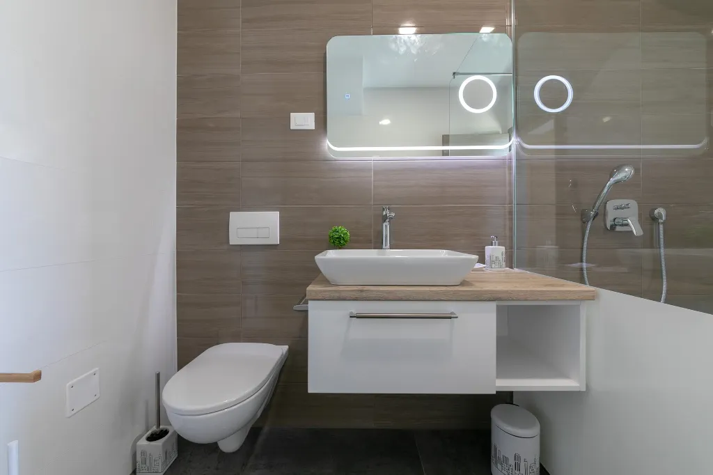 Spacious 8-Bedroom Villa with Pool in Labin