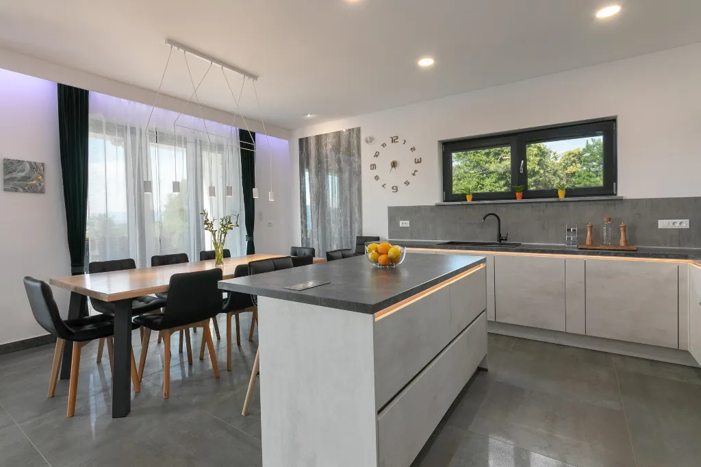 Spacious 8-Bedroom Villa with Pool in Labin