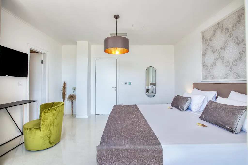 Modern Family Villa with Pool in Šibenik