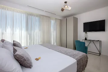 Modern Family Villa with Pool in Šibenik