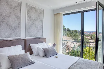 Modern Family Villa with Pool in Šibenik