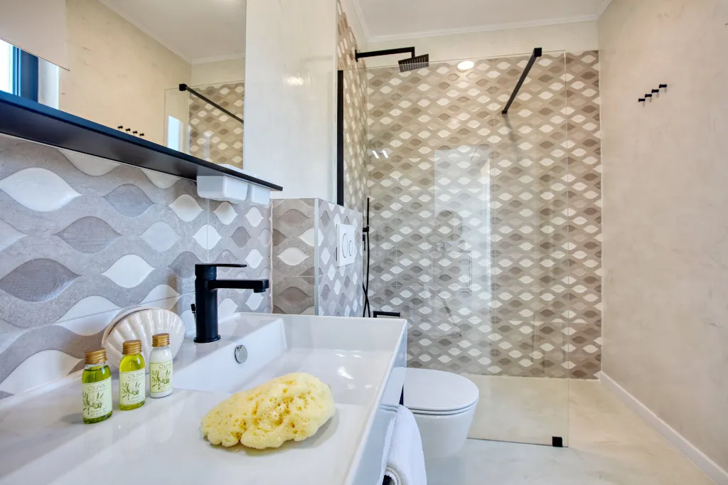 Modern Family Villa with Pool in Šibenik