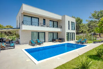 Modern Family Villa with Pool in Šibenik
