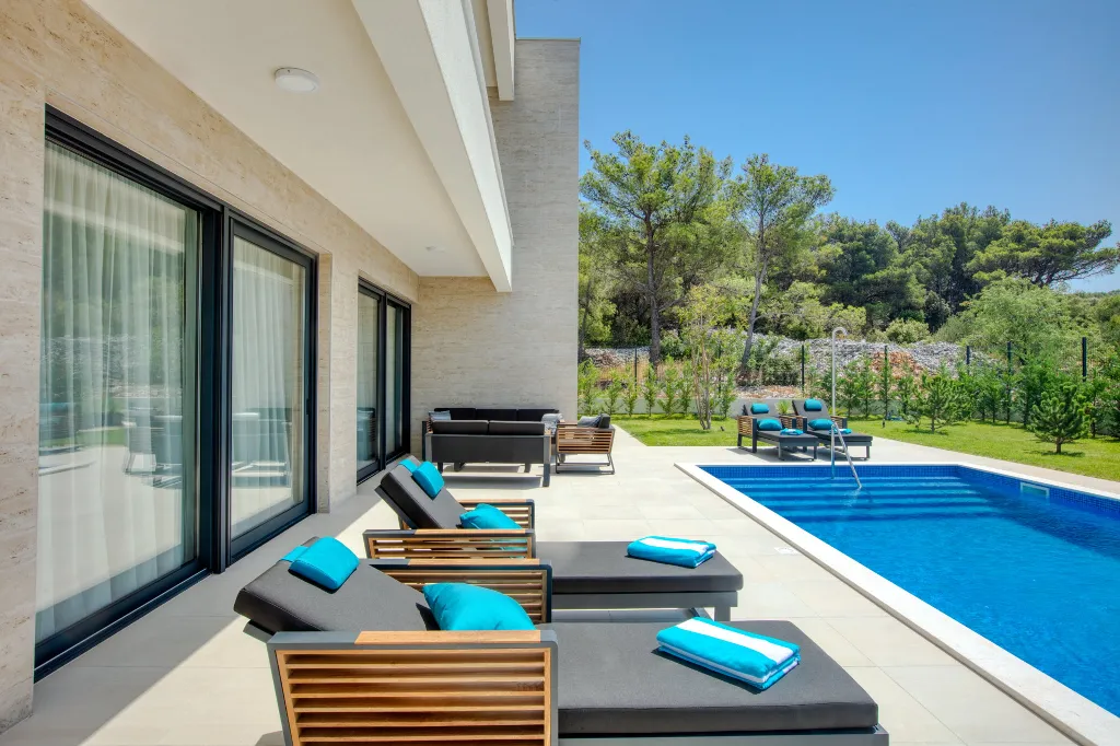 Modern Family Villa with Pool in Šibenik