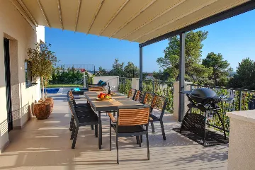 Modern Family Villa with Pool in Šibenik