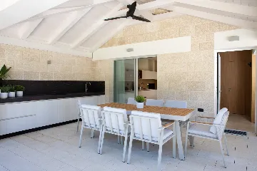 Modern Family Villa with Pool in Cavtat