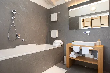 Modern Family Villa with Pool in Cavtat