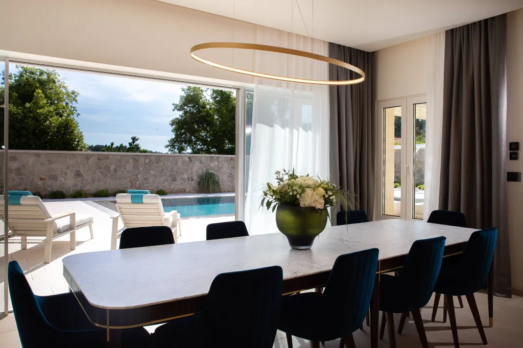 Modern Family Villa with Pool in Cavtat