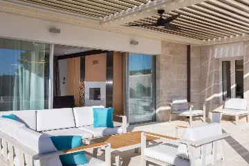 Modern Family Villa with Pool in Cavtat