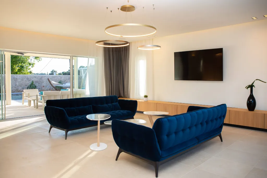 Modern Family Villa with Pool in Cavtat