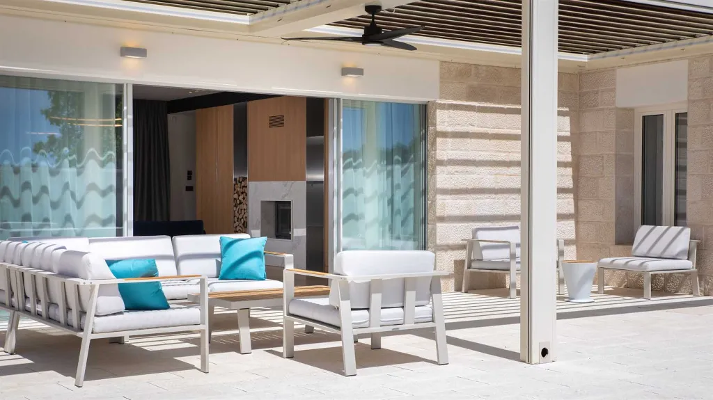 Modern Family Villa with Pool in Cavtat