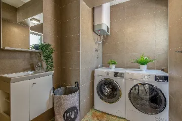 Family Villa with Pool and Terrace in Marina