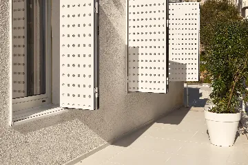 Contemporary Seaside Villa with Pool, Milna