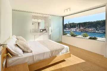 Contemporary Seaside Villa with Pool, Milna