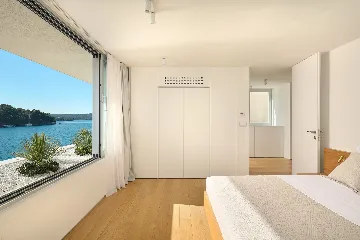 Contemporary Seaside Villa with Pool, Milna