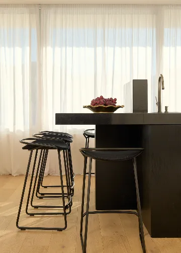 Contemporary Seaside Villa with Pool, Milna