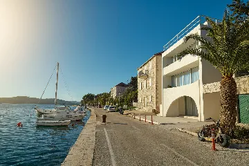 Contemporary Seaside Villa with Pool, Milna