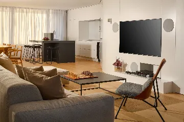 Contemporary Seaside Villa with Pool, Milna