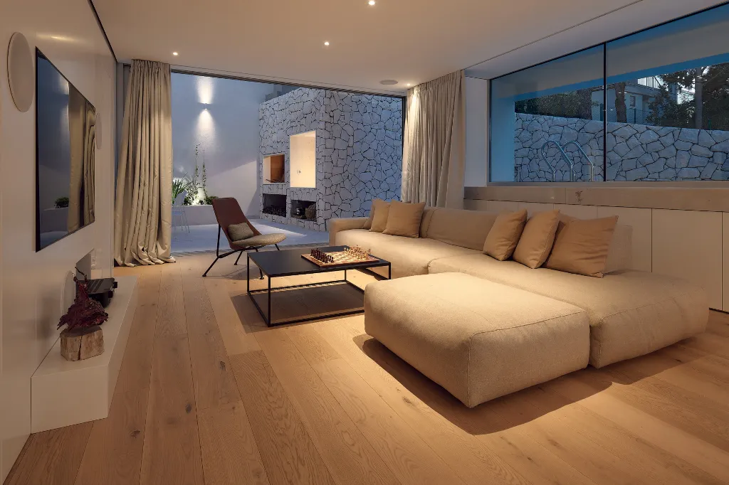Contemporary Seaside Villa with Pool, Milna