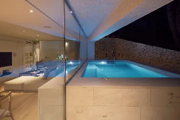 Contemporary Seaside Villa with Pool, Milna