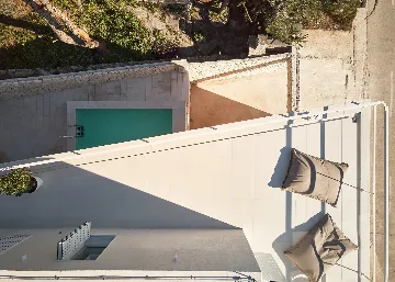 Contemporary Seaside Villa with Pool, Milna