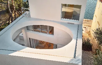 Contemporary Seaside Villa with Pool, Milna