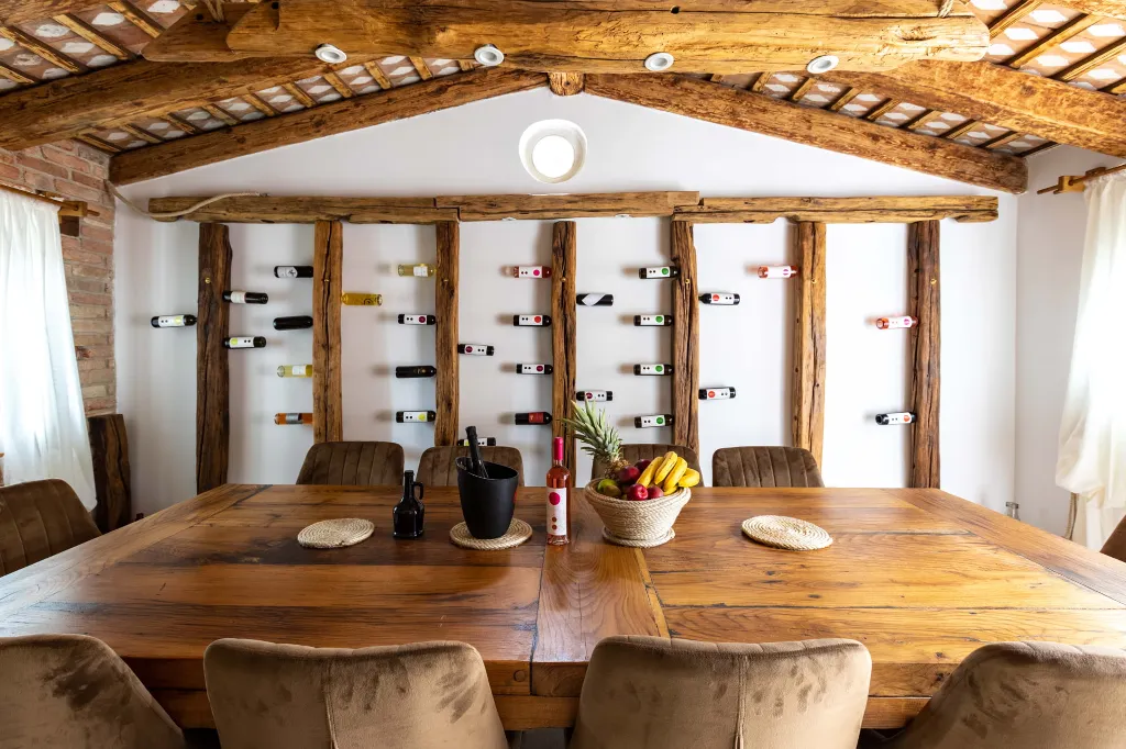 Family Villa with Pool in Vižinada