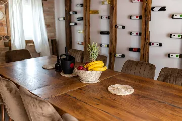 Family Villa with Pool in Vižinada