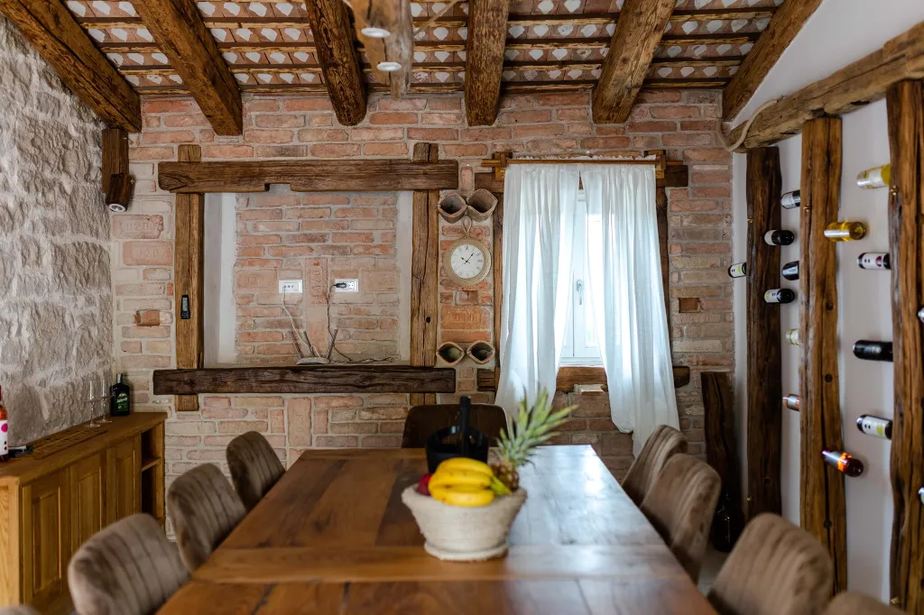 Family Villa with Pool in Vižinada