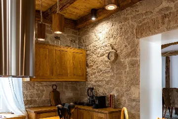 Family Villa with Pool in Vižinada