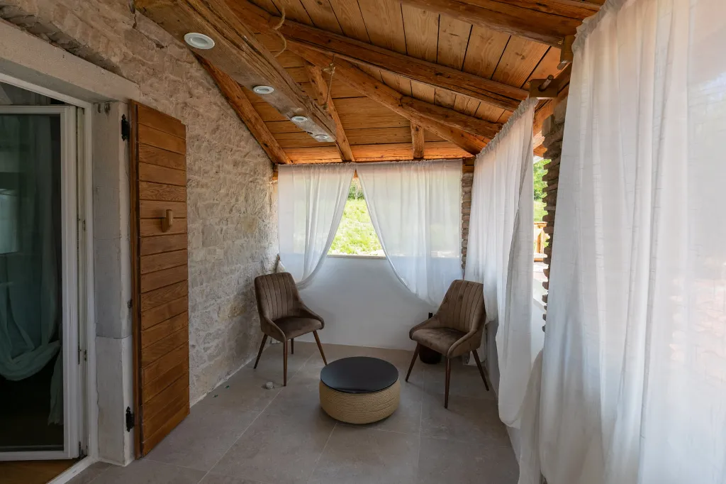 Family Villa with Pool in Vižinada