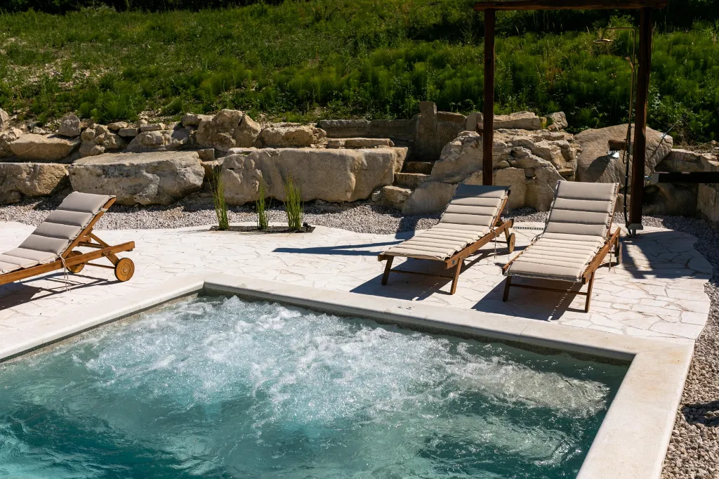 Family Villa with Pool in Vižinada
