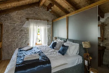 Family Villa with Pool in Vižinada