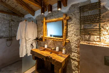 Family Villa with Pool in Vižinada